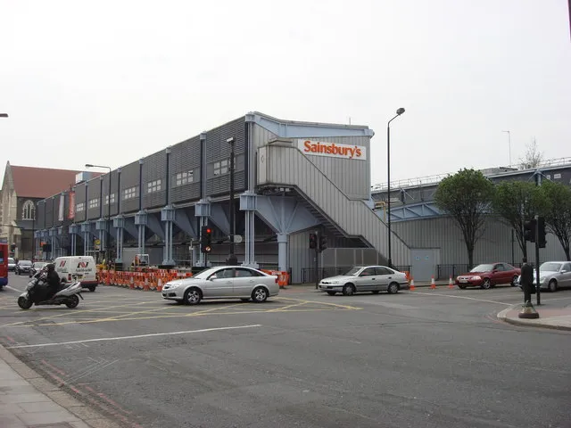 Een Sainsbury's-supermarkt aan Camden Road in Londen